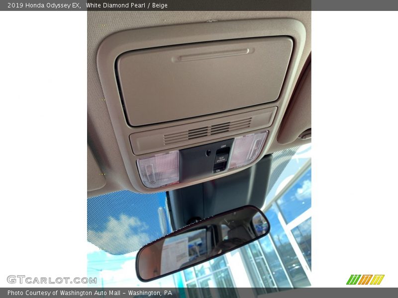 White Diamond Pearl / Beige 2019 Honda Odyssey EX
