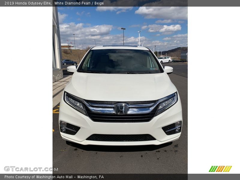 White Diamond Pearl / Beige 2019 Honda Odyssey Elite