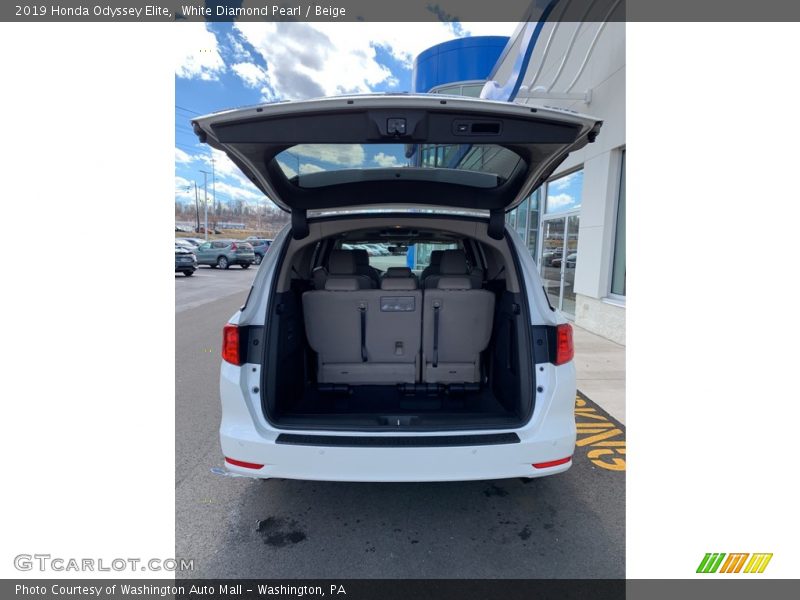 White Diamond Pearl / Beige 2019 Honda Odyssey Elite