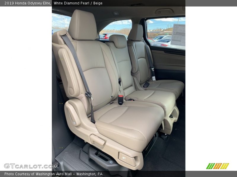 White Diamond Pearl / Beige 2019 Honda Odyssey Elite