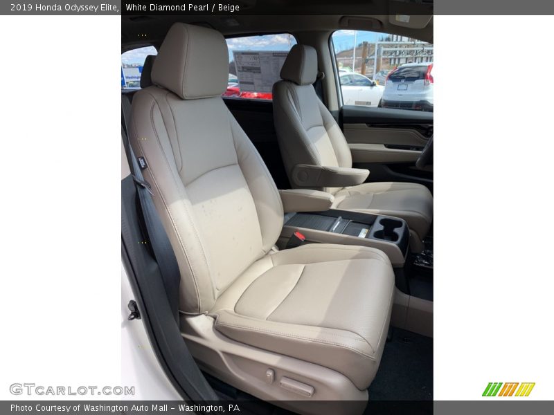 White Diamond Pearl / Beige 2019 Honda Odyssey Elite