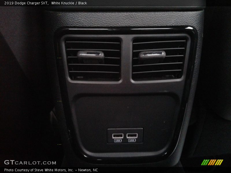 White Knuckle / Black 2019 Dodge Charger SXT