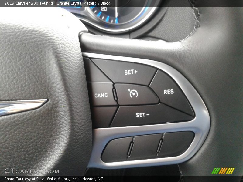 Granite Crystal Metallic / Black 2019 Chrysler 300 Touring