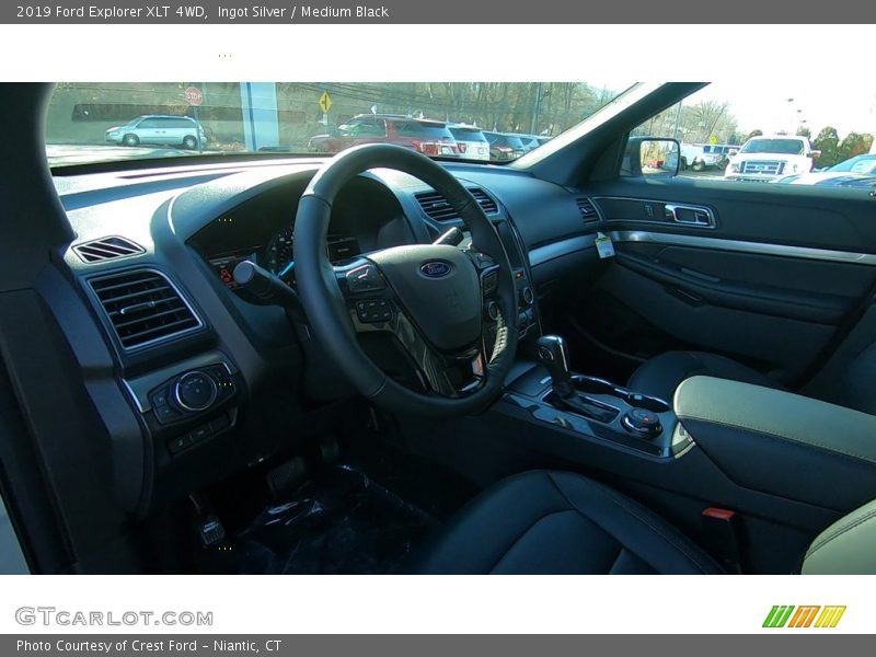 Ingot Silver / Medium Black 2019 Ford Explorer XLT 4WD
