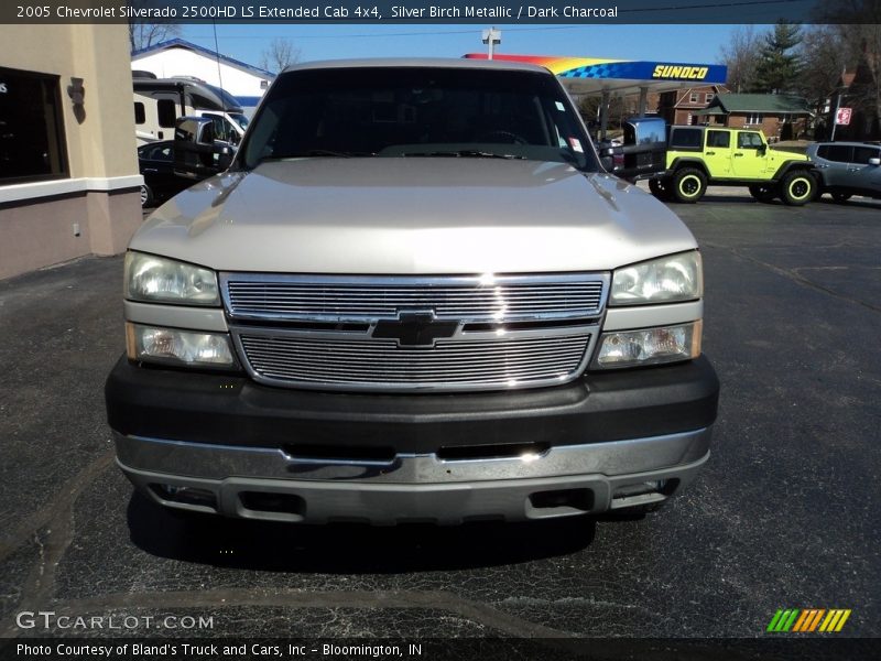 Silver Birch Metallic / Dark Charcoal 2005 Chevrolet Silverado 2500HD LS Extended Cab 4x4