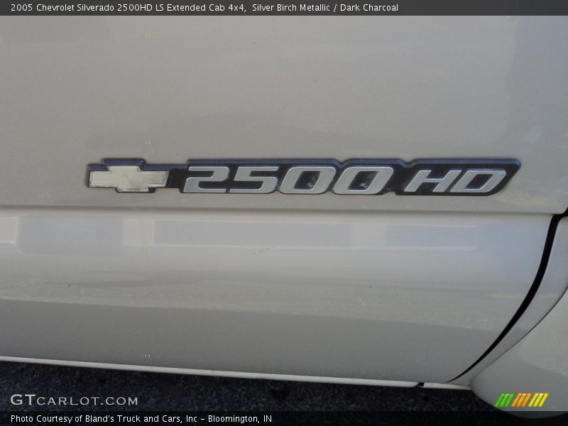 Silver Birch Metallic / Dark Charcoal 2005 Chevrolet Silverado 2500HD LS Extended Cab 4x4