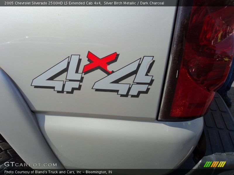 Silver Birch Metallic / Dark Charcoal 2005 Chevrolet Silverado 2500HD LS Extended Cab 4x4