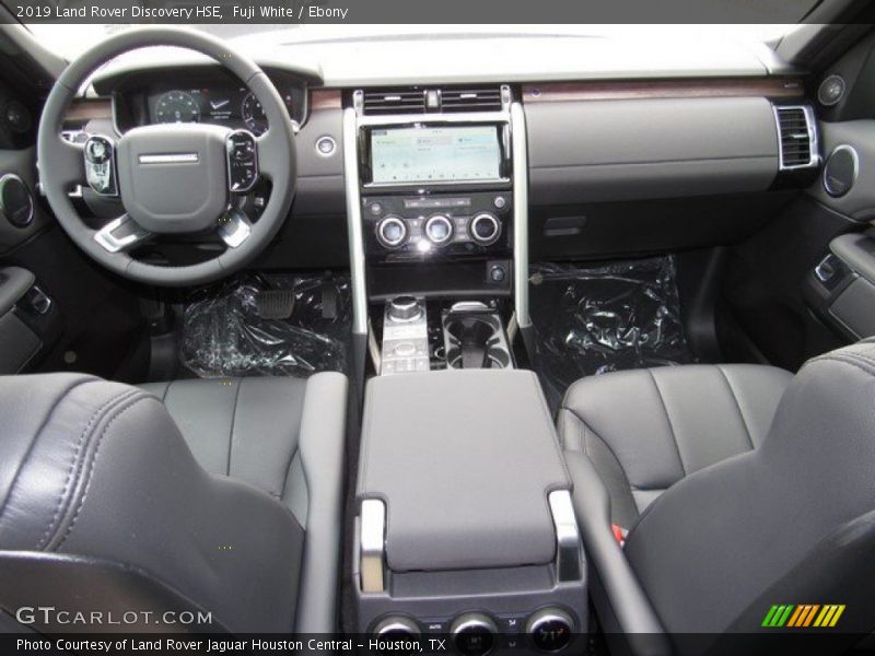 Fuji White / Ebony 2019 Land Rover Discovery HSE