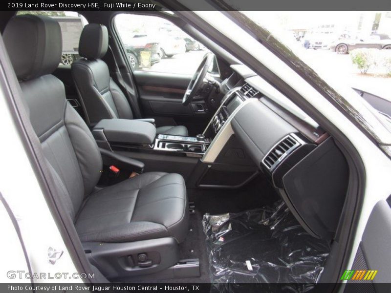 Fuji White / Ebony 2019 Land Rover Discovery HSE