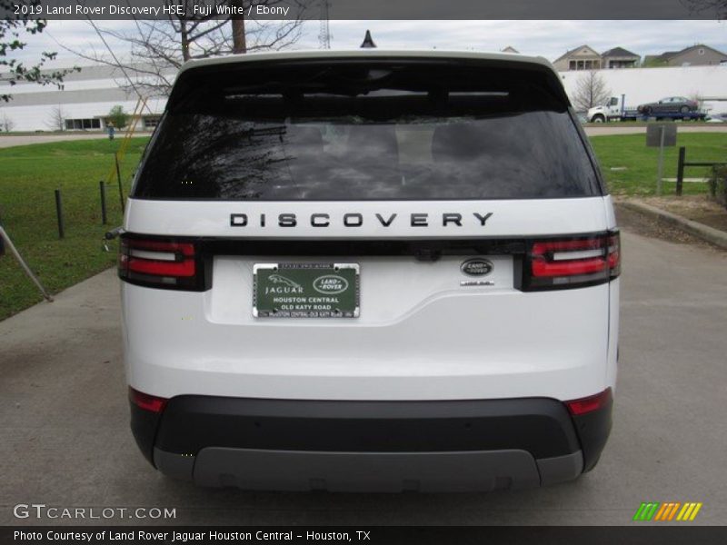 Fuji White / Ebony 2019 Land Rover Discovery HSE