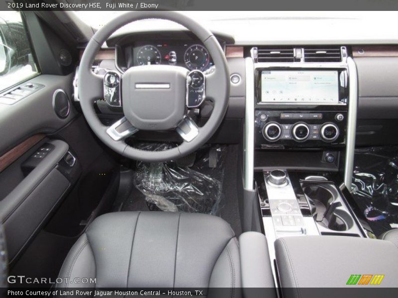 Fuji White / Ebony 2019 Land Rover Discovery HSE