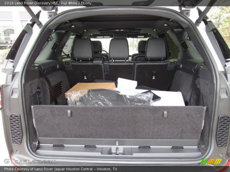 Fuji White / Ebony 2019 Land Rover Discovery HSE