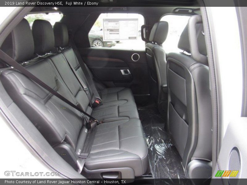 Fuji White / Ebony 2019 Land Rover Discovery HSE