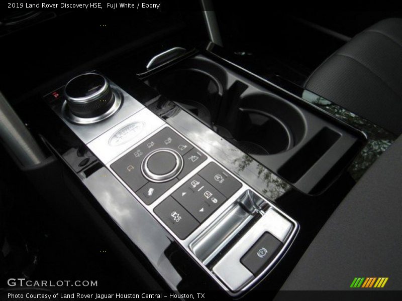 Fuji White / Ebony 2019 Land Rover Discovery HSE