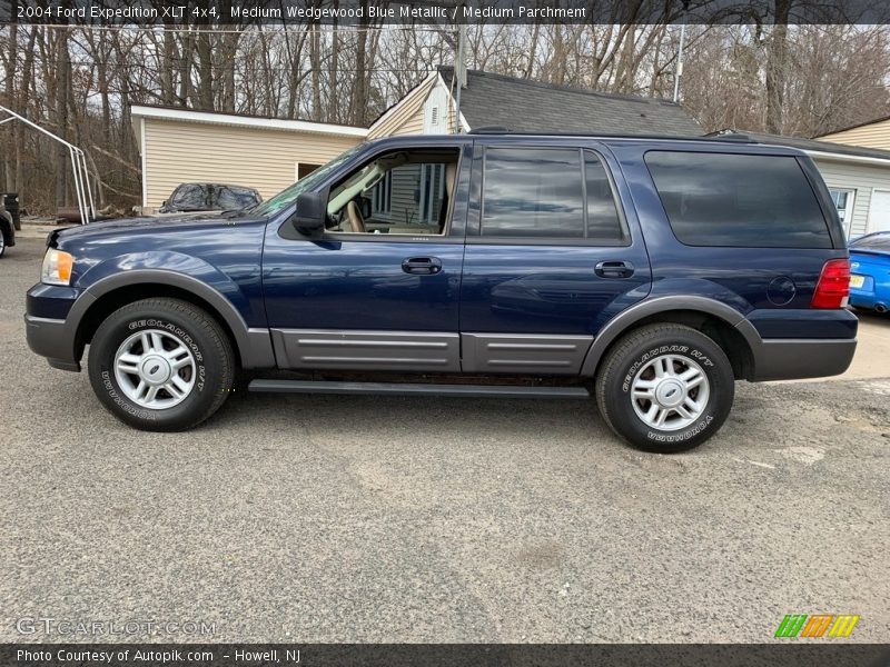 Medium Wedgewood Blue Metallic / Medium Parchment 2004 Ford Expedition XLT 4x4