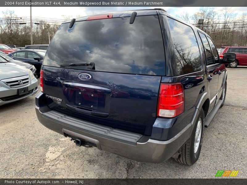 Medium Wedgewood Blue Metallic / Medium Parchment 2004 Ford Expedition XLT 4x4