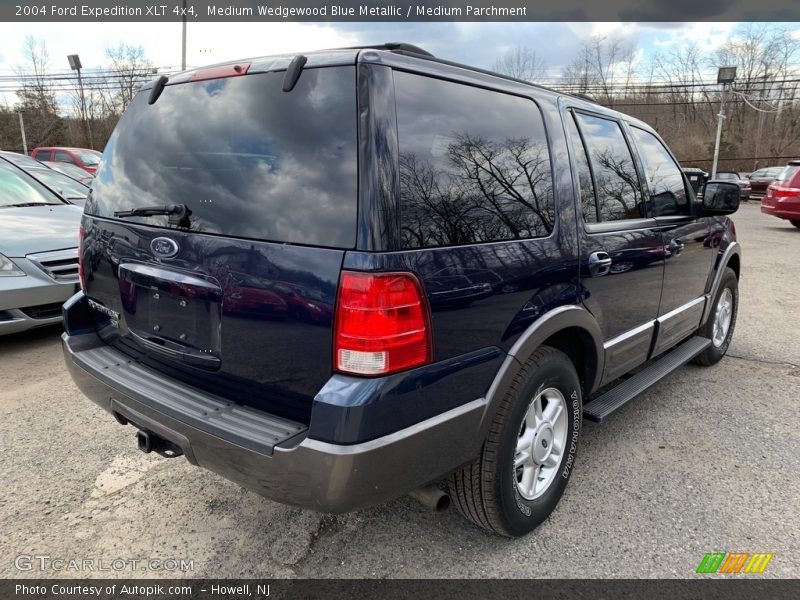Medium Wedgewood Blue Metallic / Medium Parchment 2004 Ford Expedition XLT 4x4