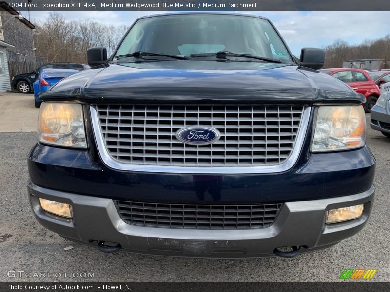 Medium Wedgewood Blue Metallic / Medium Parchment 2004 Ford Expedition XLT 4x4