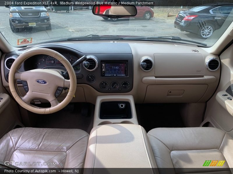 Medium Wedgewood Blue Metallic / Medium Parchment 2004 Ford Expedition XLT 4x4