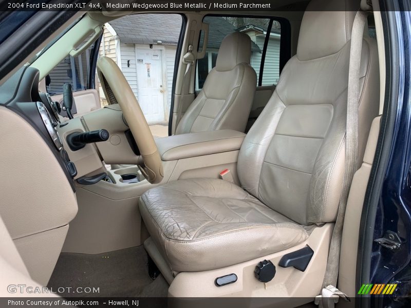 Medium Wedgewood Blue Metallic / Medium Parchment 2004 Ford Expedition XLT 4x4