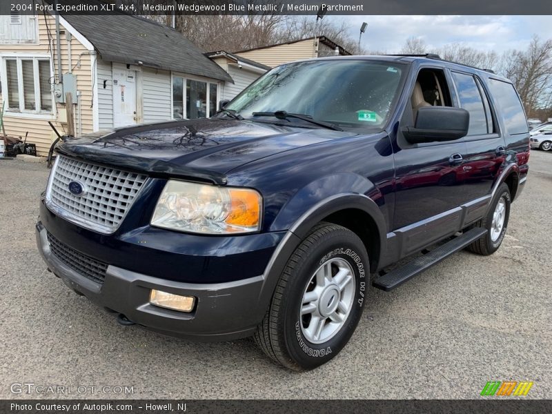 Medium Wedgewood Blue Metallic / Medium Parchment 2004 Ford Expedition XLT 4x4