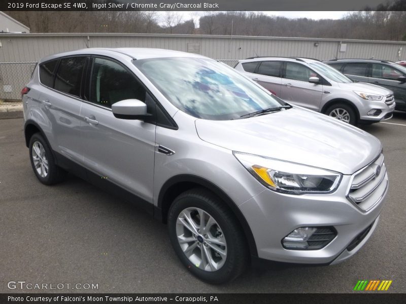 Ingot Silver / Chromite Gray/Charcoal Black 2019 Ford Escape SE 4WD
