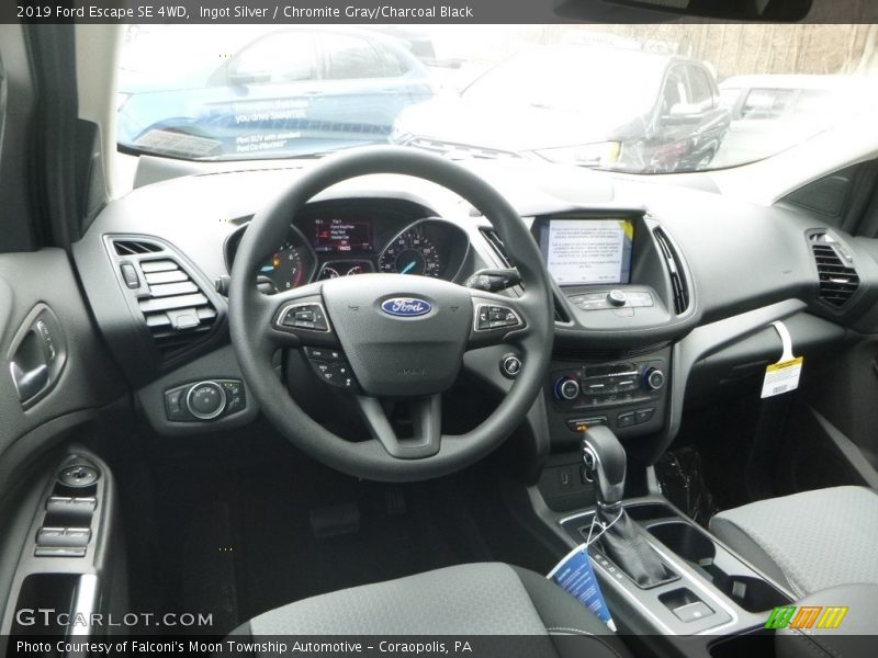 Ingot Silver / Chromite Gray/Charcoal Black 2019 Ford Escape SE 4WD
