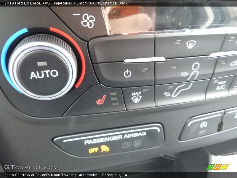 Ingot Silver / Chromite Gray/Charcoal Black 2019 Ford Escape SE 4WD