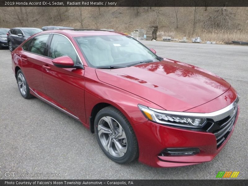 Front 3/4 View of 2019 Accord EX-L Sedan