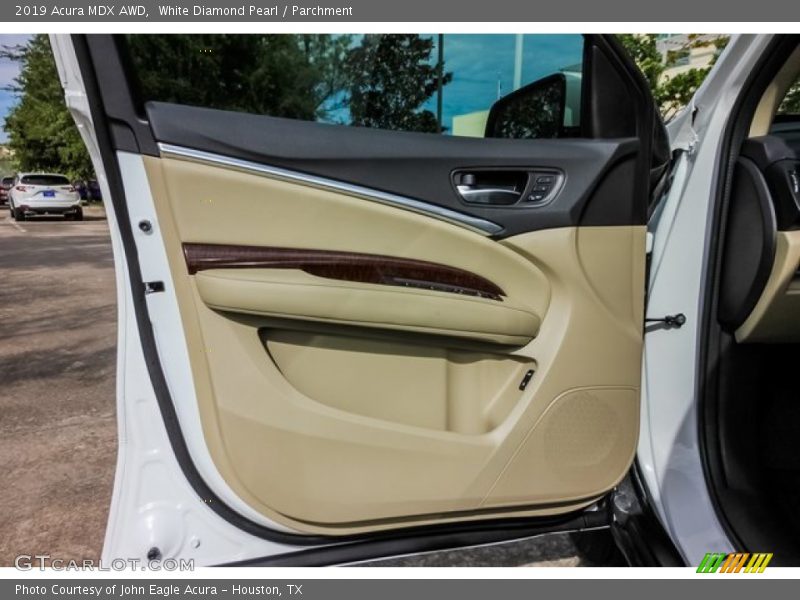 White Diamond Pearl / Parchment 2019 Acura MDX AWD