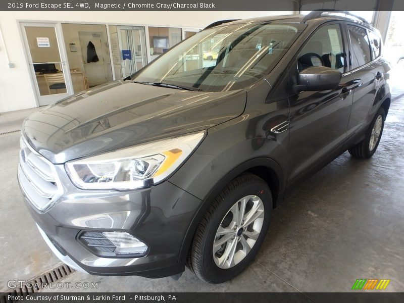 Magnetic / Chromite Gray/Charcoal Black 2019 Ford Escape SEL 4WD