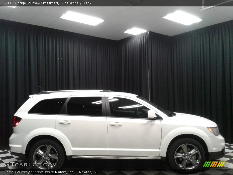 Vice White / Black 2018 Dodge Journey Crossroad