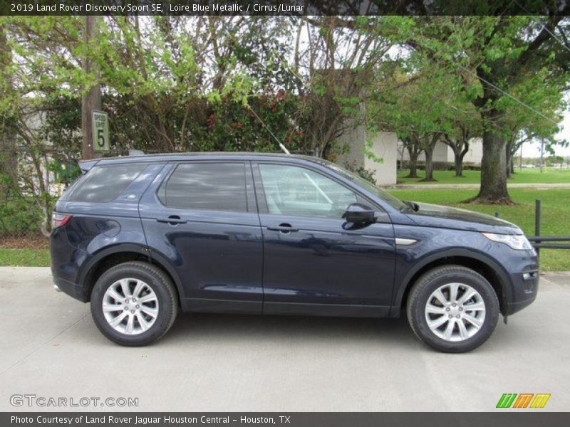 Loire Blue Metallic / Cirrus/Lunar 2019 Land Rover Discovery Sport SE