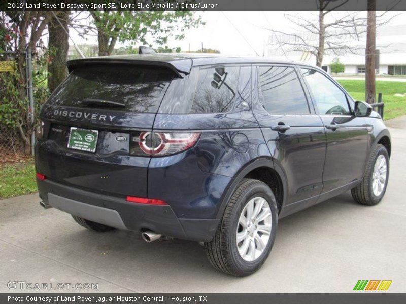 Loire Blue Metallic / Cirrus/Lunar 2019 Land Rover Discovery Sport SE