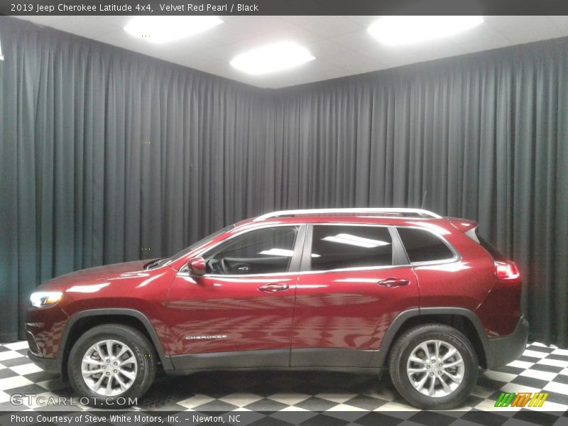 Velvet Red Pearl / Black 2019 Jeep Cherokee Latitude 4x4
