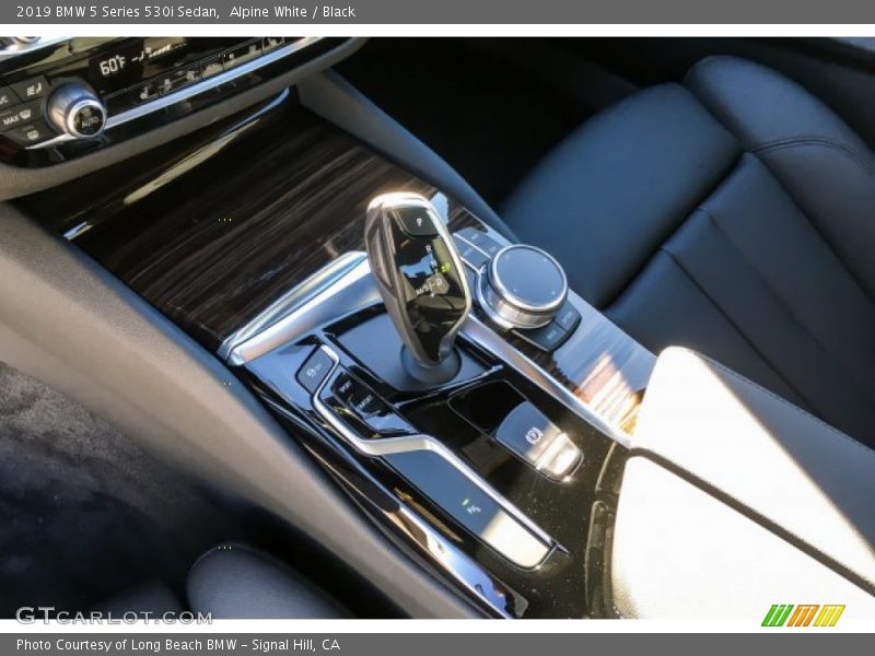 Alpine White / Black 2019 BMW 5 Series 530i Sedan