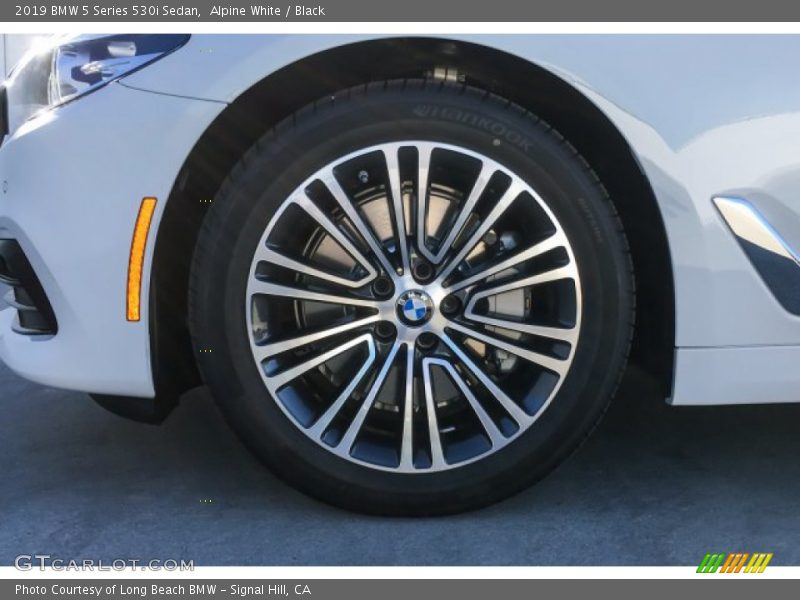 Alpine White / Black 2019 BMW 5 Series 530i Sedan