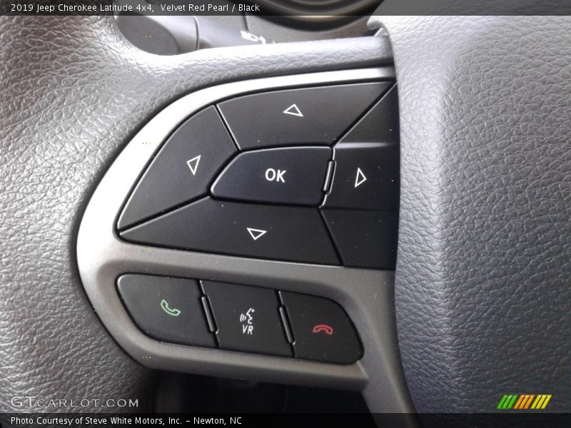 Velvet Red Pearl / Black 2019 Jeep Cherokee Latitude 4x4