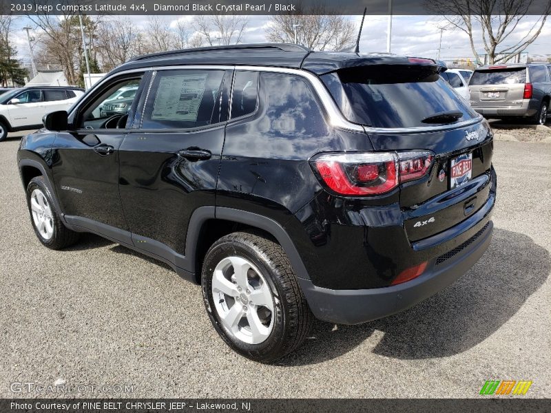 Diamond Black Crystal Pearl / Black 2019 Jeep Compass Latitude 4x4