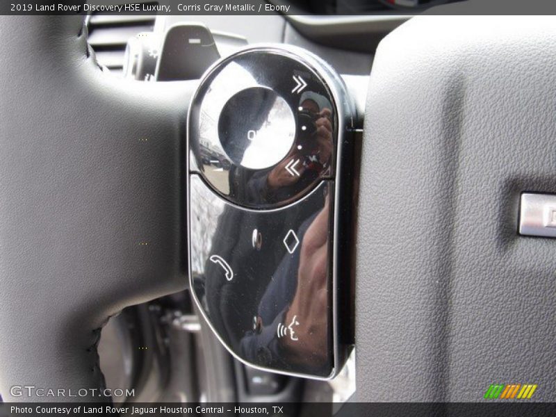  2019 Discovery HSE Luxury Steering Wheel