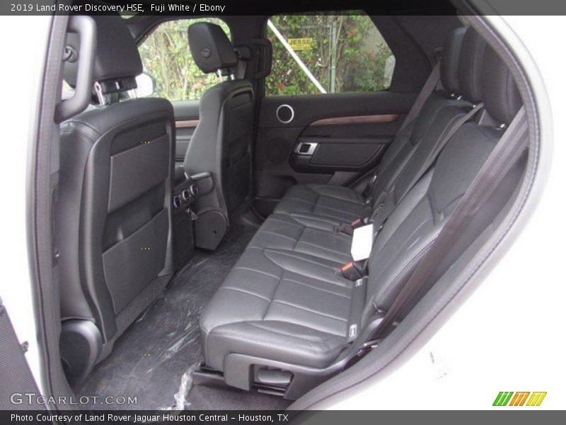 Fuji White / Ebony 2019 Land Rover Discovery HSE