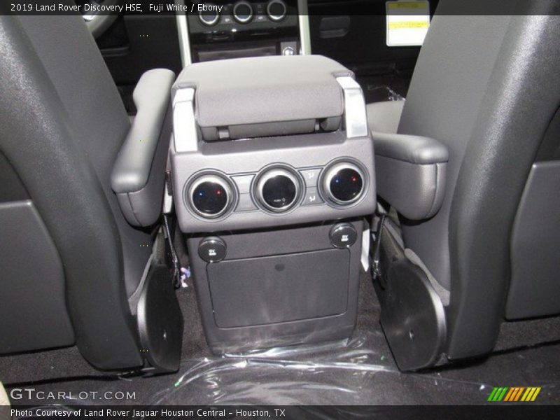 Fuji White / Ebony 2019 Land Rover Discovery HSE