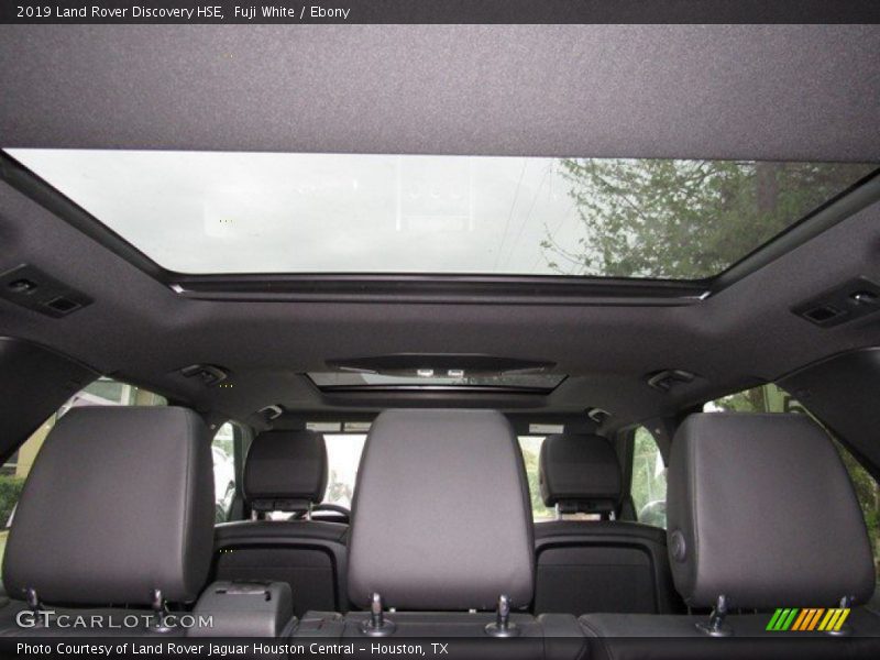 Fuji White / Ebony 2019 Land Rover Discovery HSE