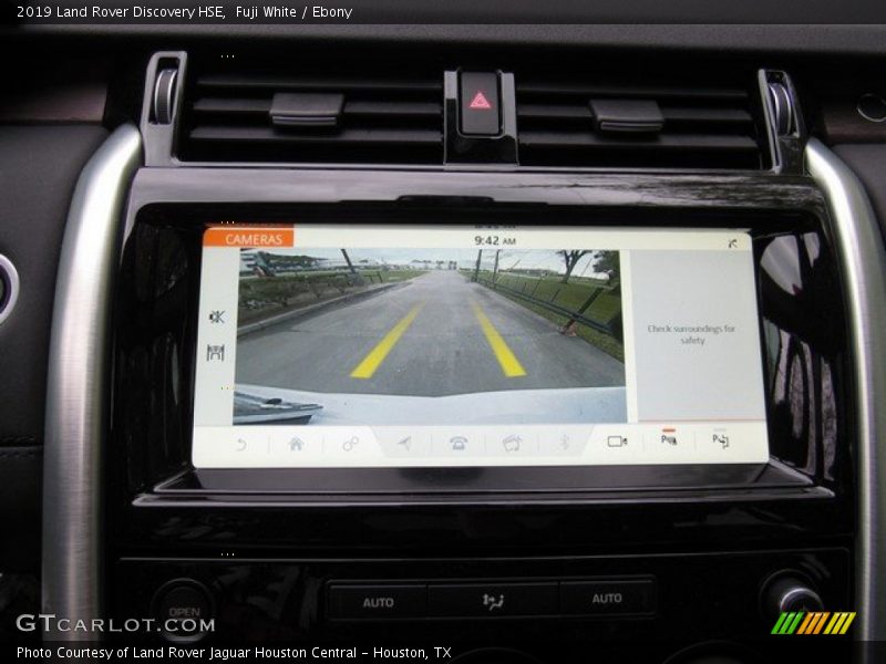 Fuji White / Ebony 2019 Land Rover Discovery HSE