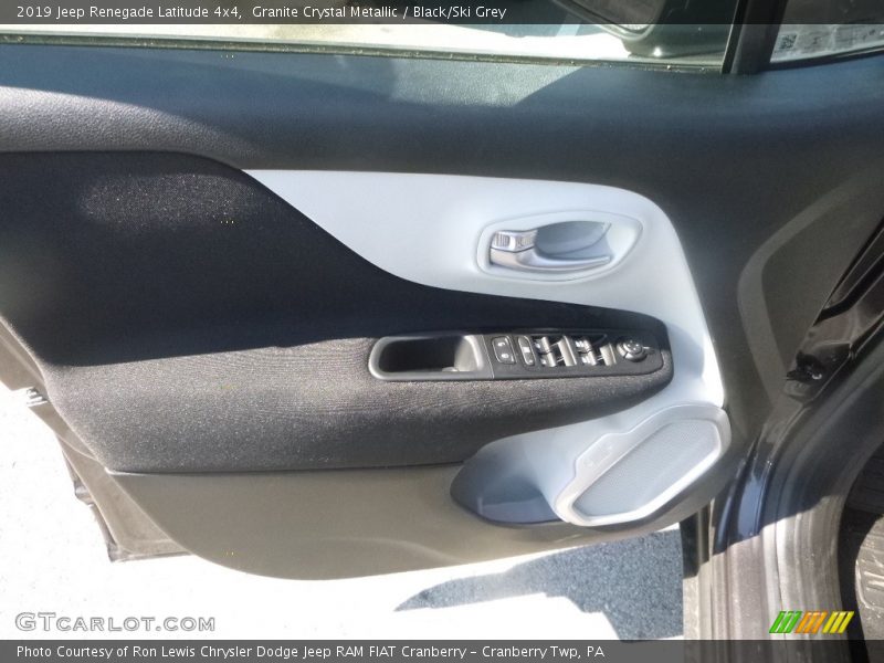 Granite Crystal Metallic / Black/Ski Grey 2019 Jeep Renegade Latitude 4x4