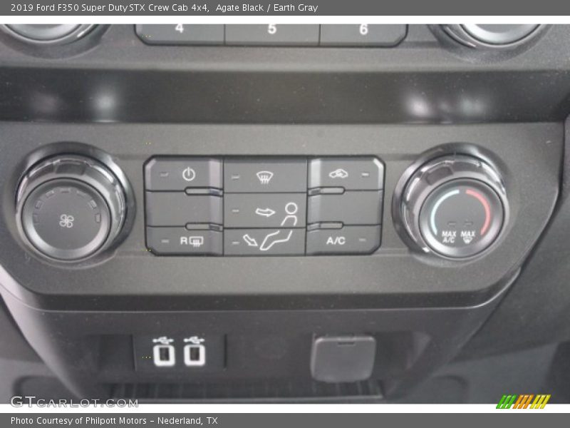 Agate Black / Earth Gray 2019 Ford F350 Super Duty STX Crew Cab 4x4