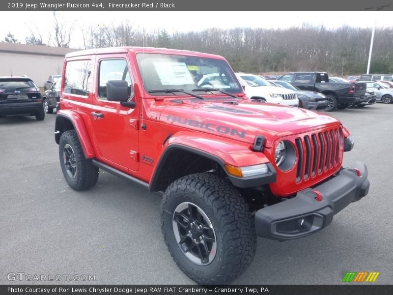 Front 3/4 View of 2019 Wrangler Rubicon 4x4