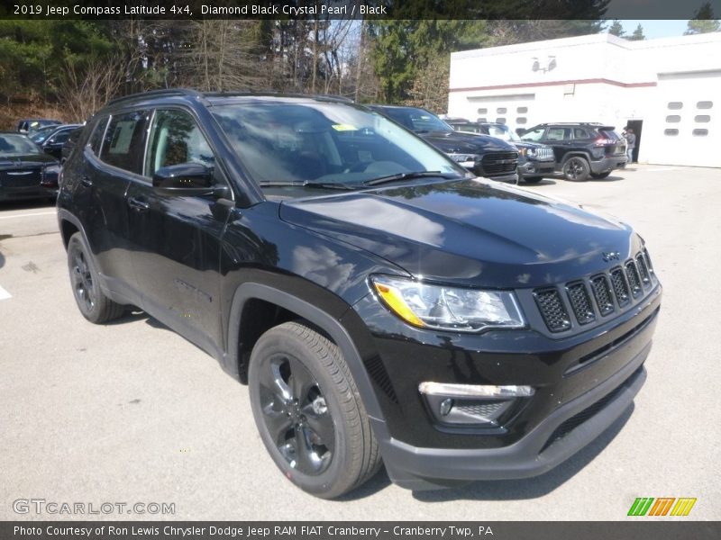 Diamond Black Crystal Pearl / Black 2019 Jeep Compass Latitude 4x4