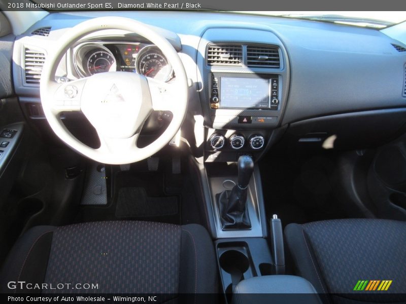 Diamond White Pearl / Black 2018 Mitsubishi Outlander Sport ES