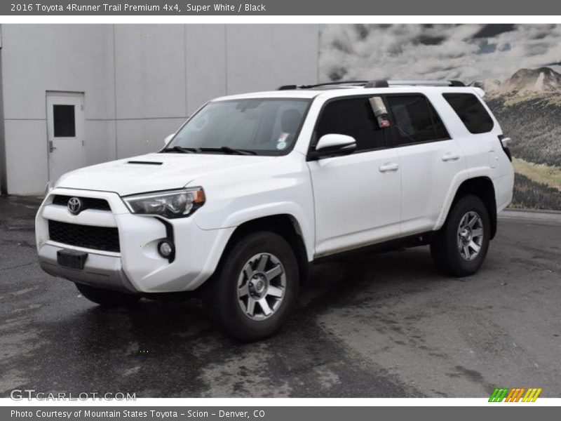 Super White / Black 2016 Toyota 4Runner Trail Premium 4x4